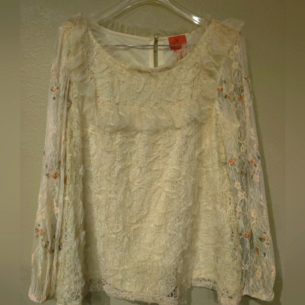 V Cristina lace lined embroidered boho long sleeve top